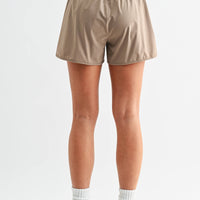 Contour Scallop Active Shorts