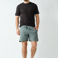 Men's Wave Accent Essential Active Shorts
