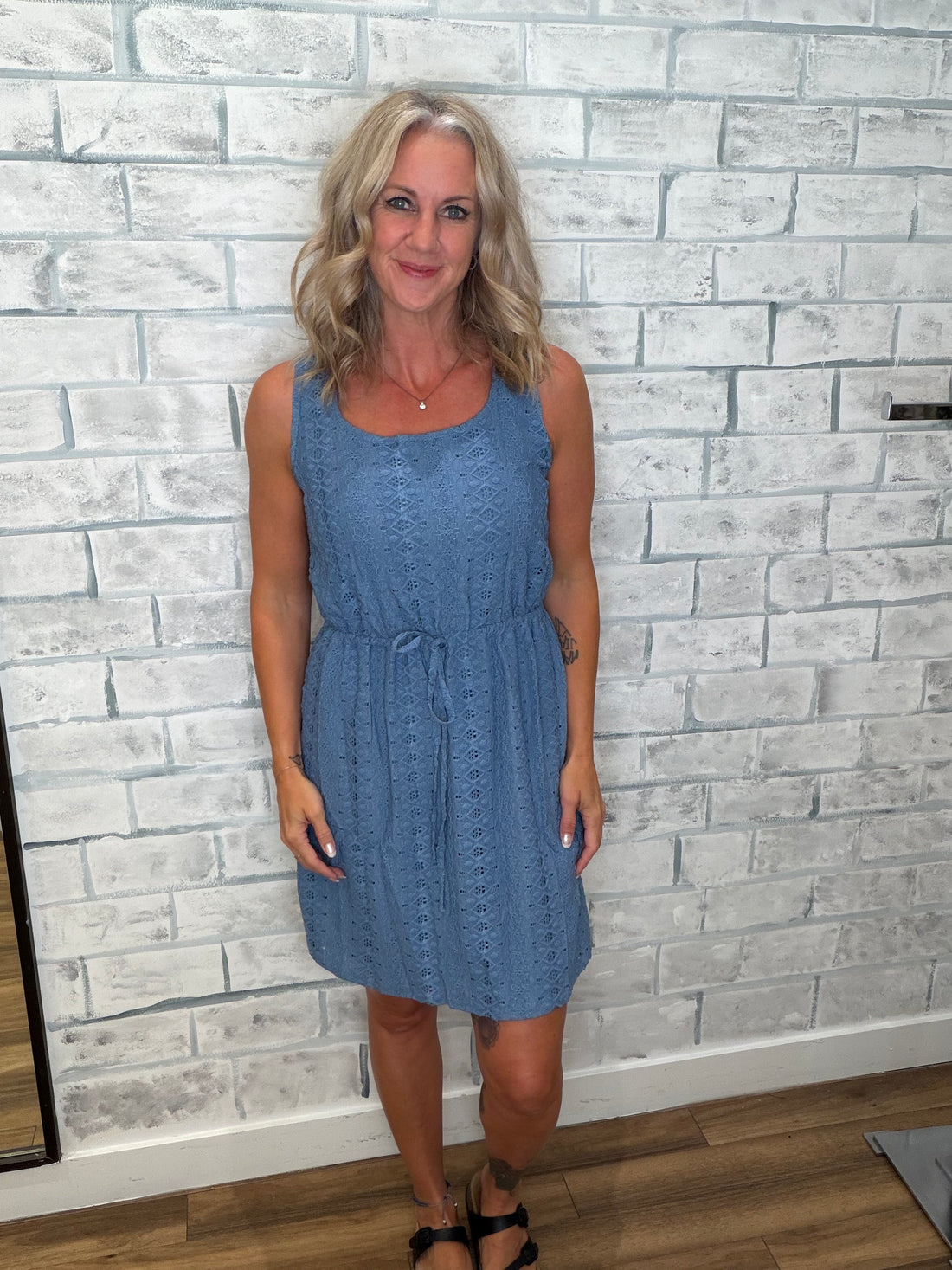 Sleeveless Lace Drawstring Dress