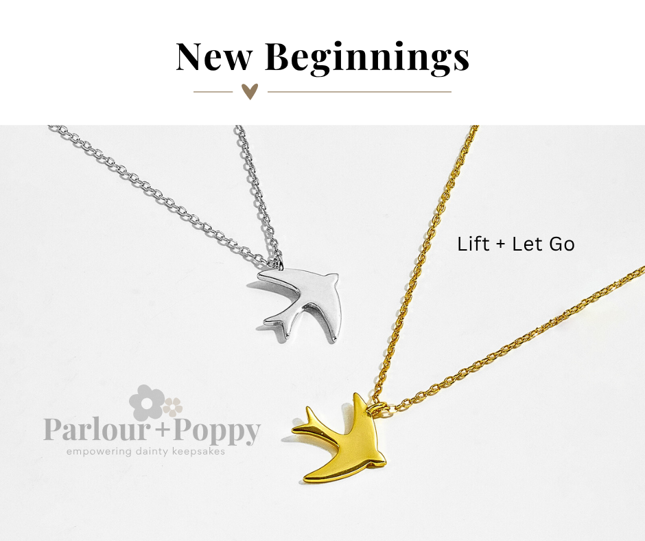 Dainty bird necklace in gold