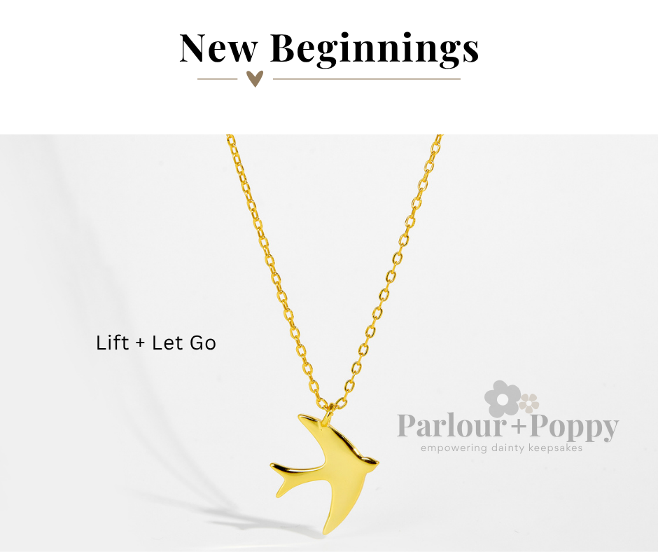 Dainty bird necklace in gold