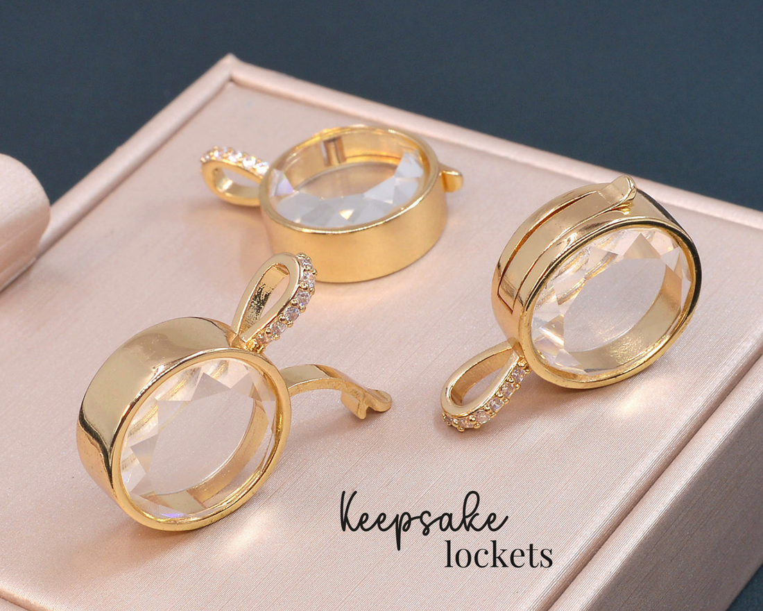 Small Round Glass Keepsake Double Clasp Locket Necklace