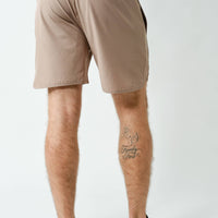 Men's Wave Accent Essential Active Shorts