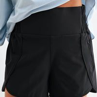 Contour Scallop Active Shorts