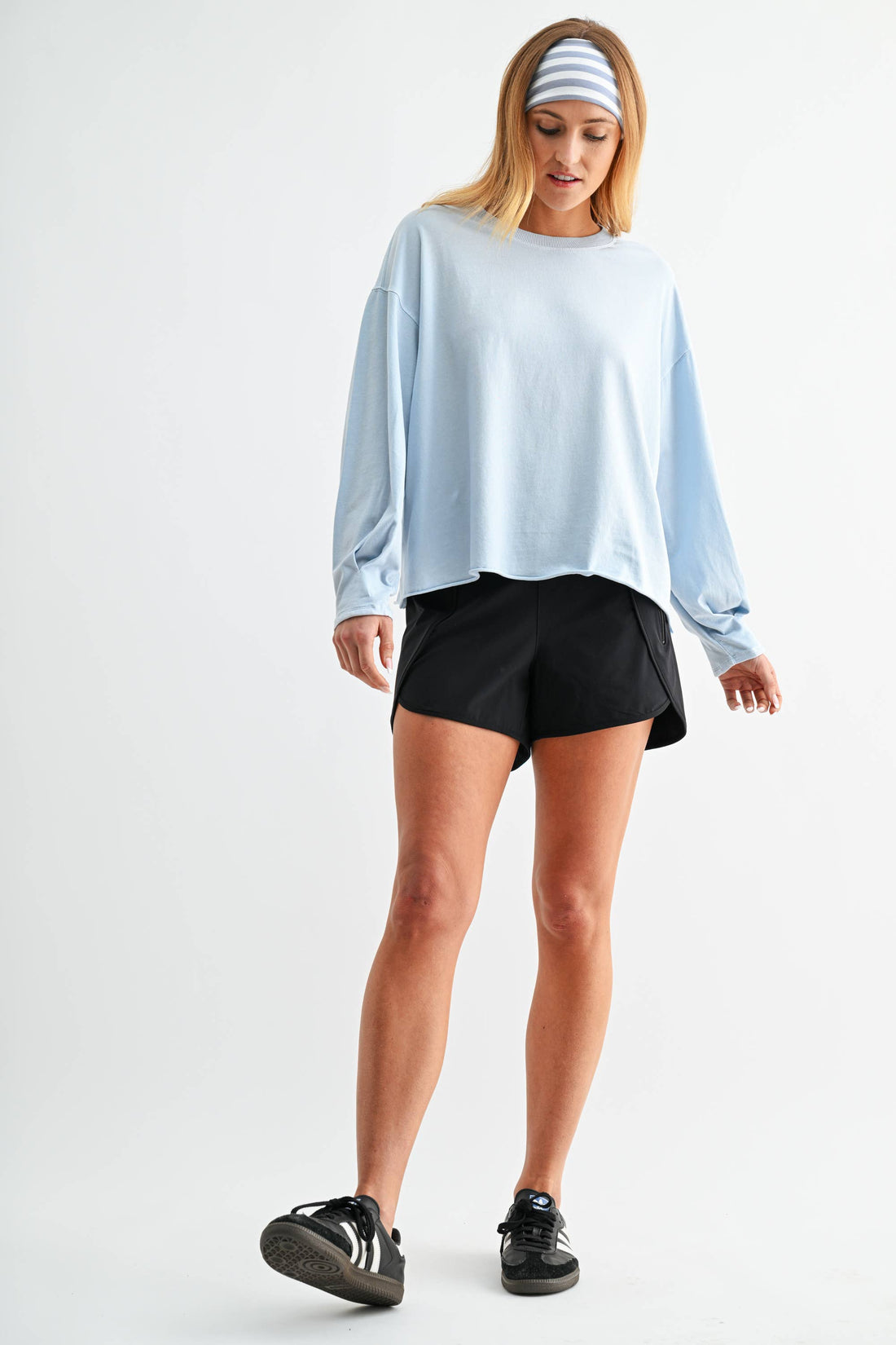 Contour Scallop Active Shorts