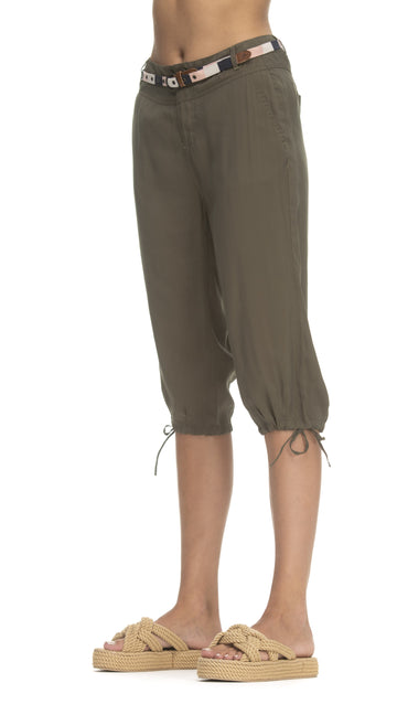 Crumbly Capri Pant