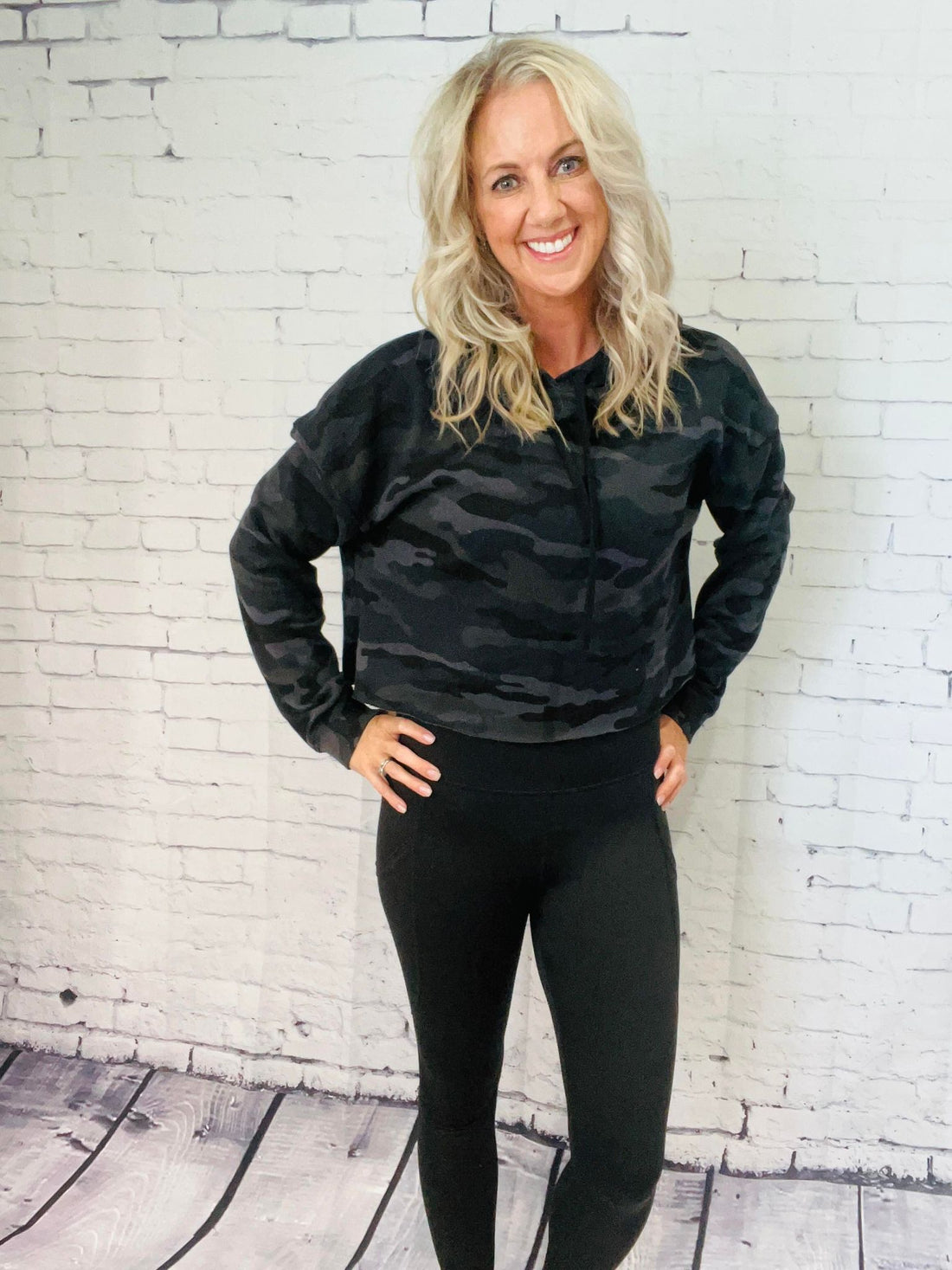 Lightweight Cropped Hoodie